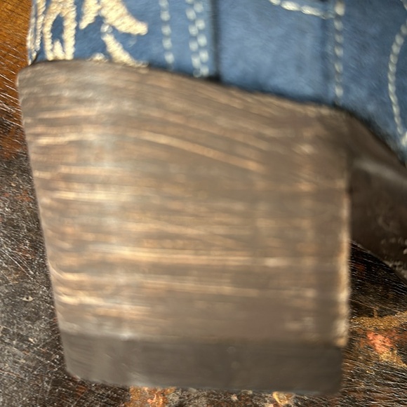 Old Gringo Bluebelle embroidered boots. New in box. - Picture 10 of 10